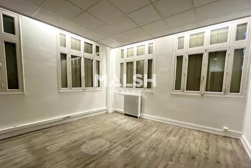 Build-to-Rent in Lyon for sale - Building Photo - Image 3 of 5