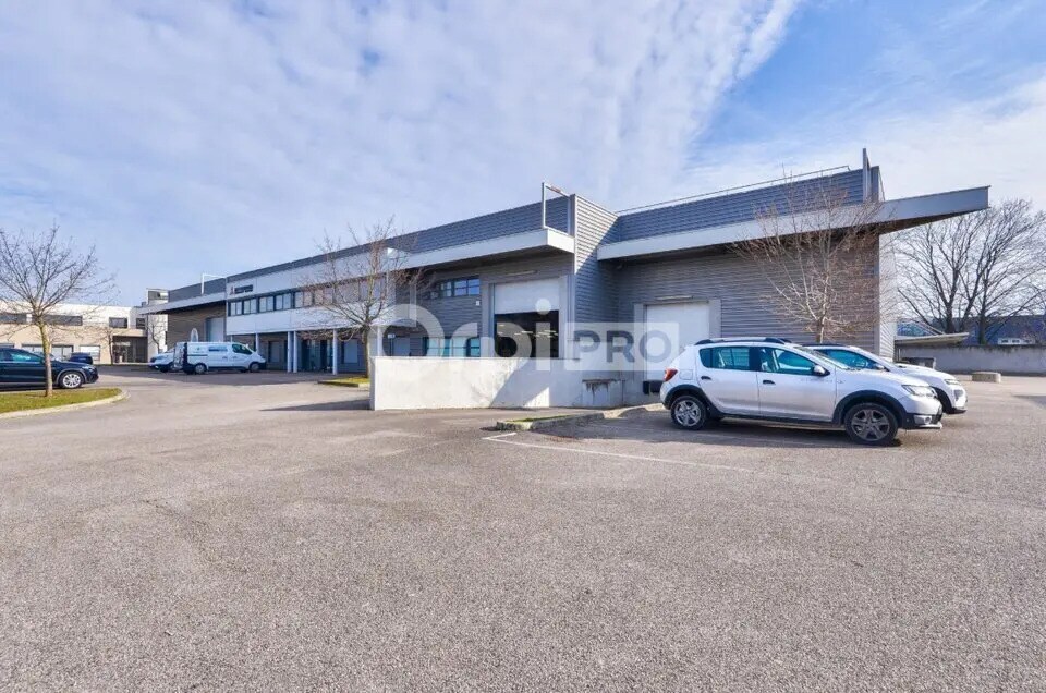 Office in Saint-Priest to rent Building Photo- Image 1 of 13