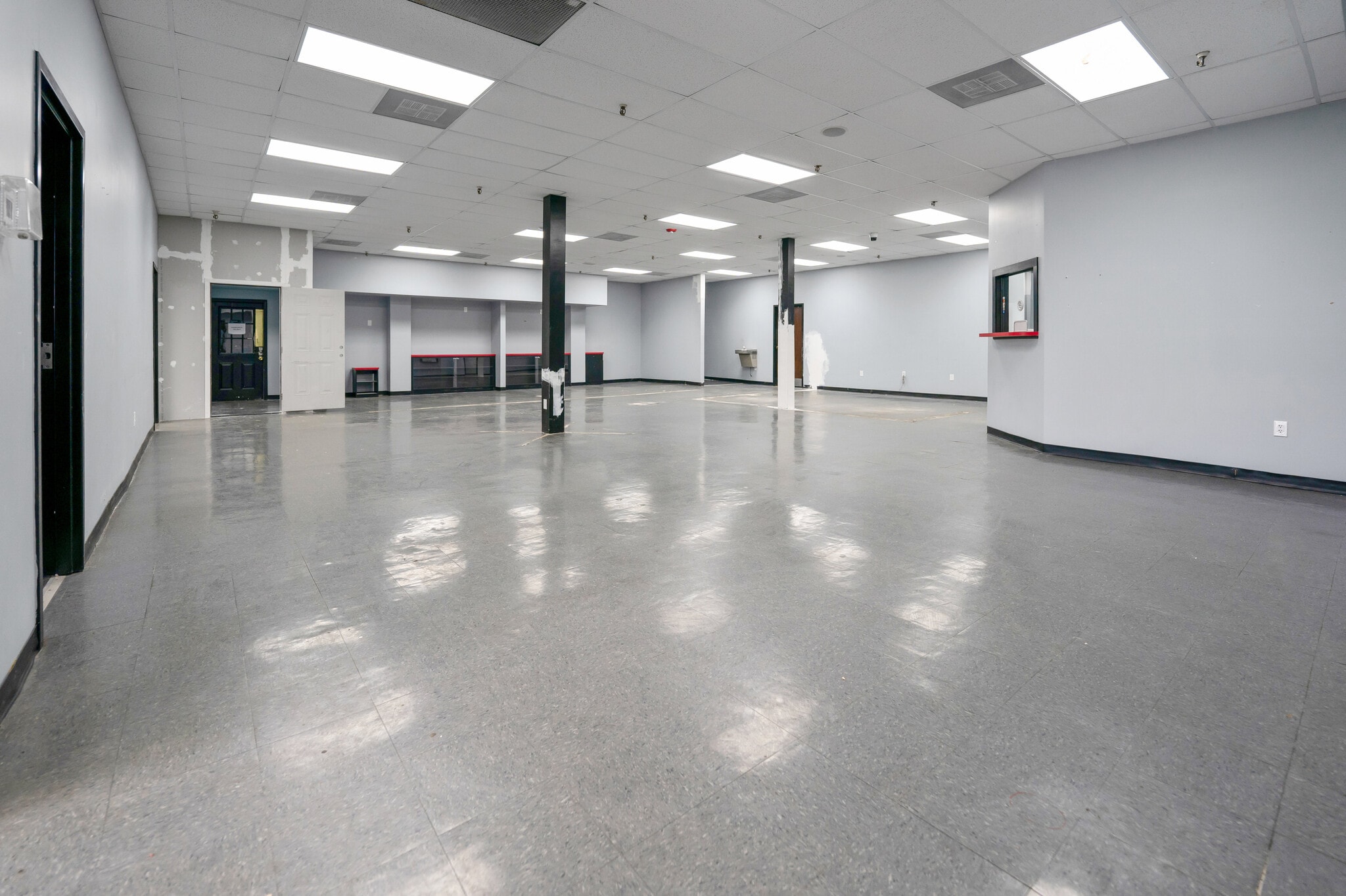 332 Atando Ave, Charlotte, NC to rent Interior Photo- Image 1 of 8