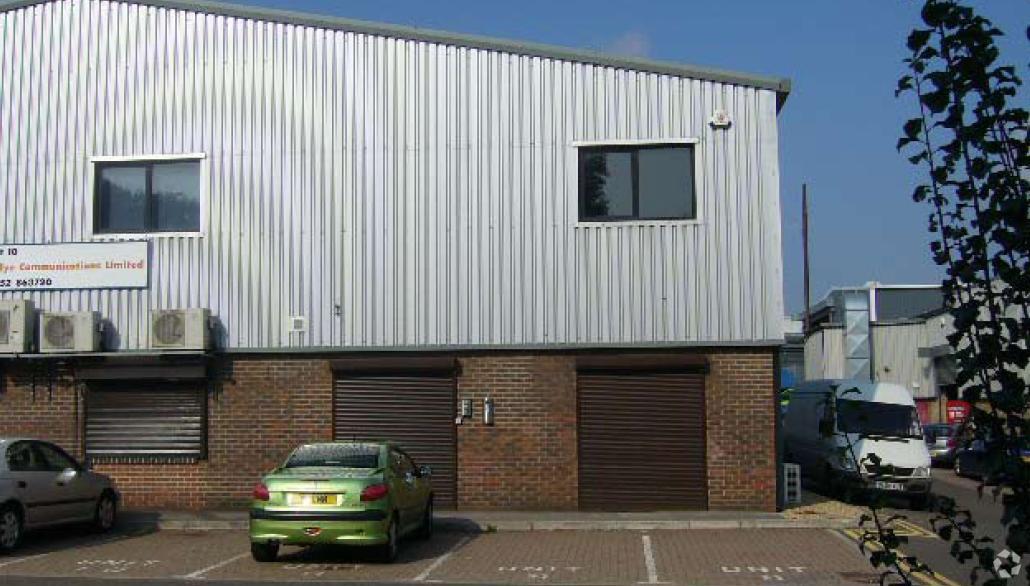 Aragon Rd, Yateley for sale Primary Photo- Image 1 of 1