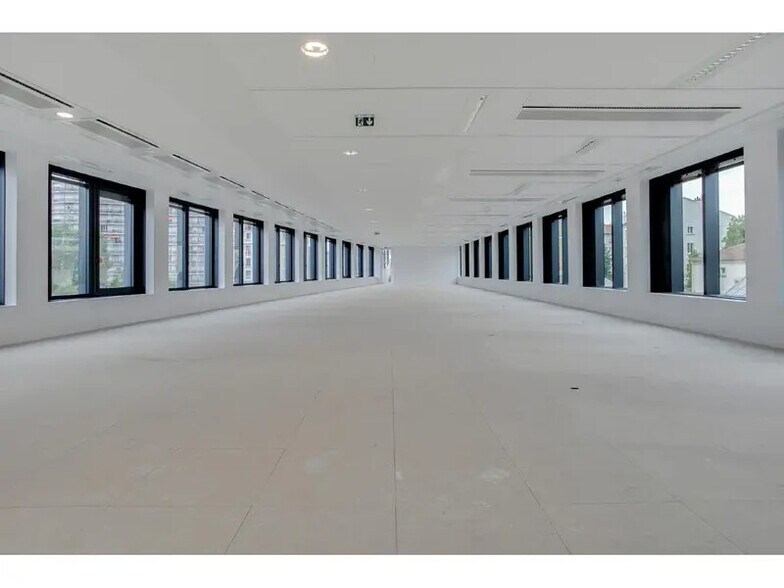 Office in La Garenne-Colombes to rent - Interior Photo - Image 3 of 9