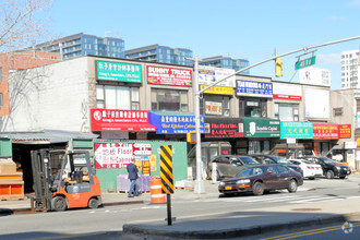 4120-4128 College Point Blvd, Flushing, NY for sale Primary Photo- Image 1 of 1