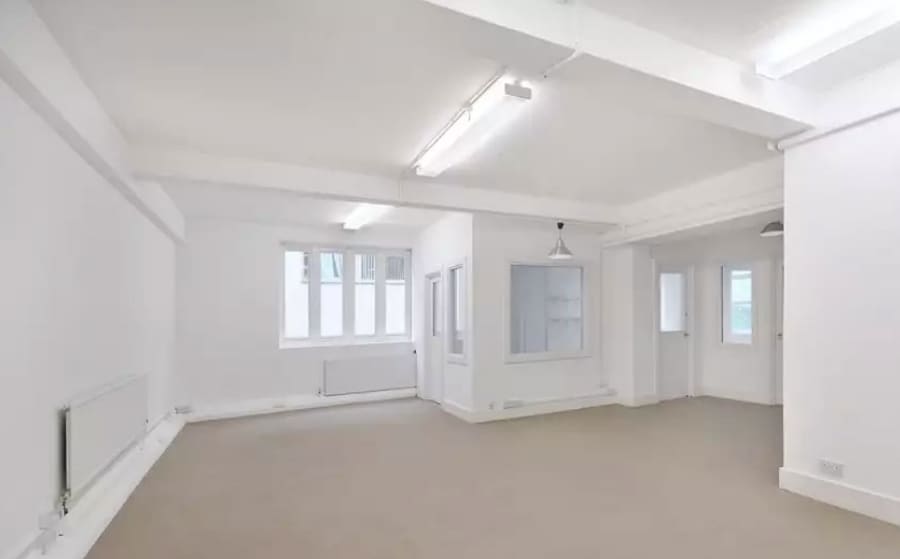 Kensal Rd, London to rent Interior Photo- Image 1 of 7