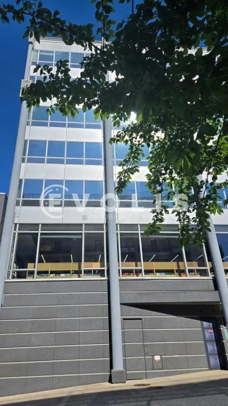 31-39 Rue Du Gouverneur Général Eboué, Issy-les-Moulineaux to rent Building Photo- Image 1 of 12