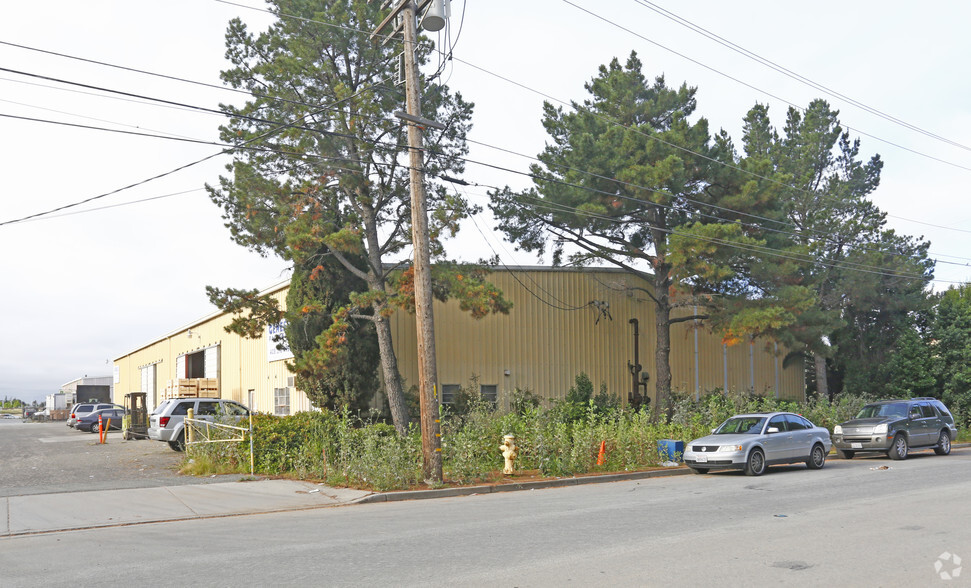 Prune Business Park portfolio of 6 properties for sale on LoopNet.co.uk - Primary Photo - Image 2 of 5