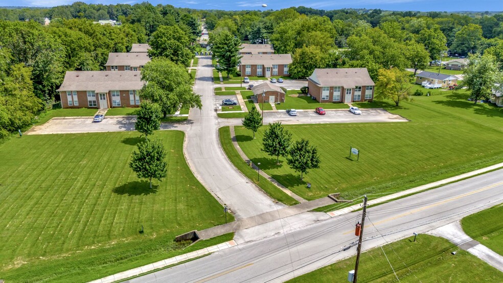 606 Park Ave, Hopkinsville, KY for sale - Building Photo - Image 1 of 28