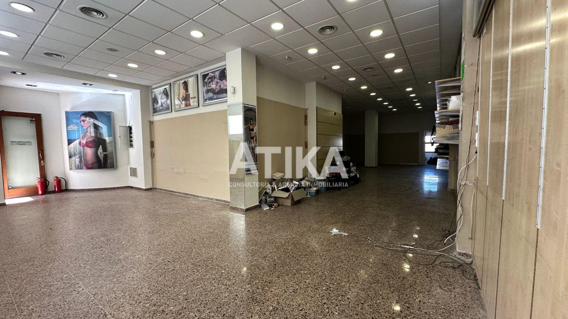 Retail in Ontinyent, Valencia to rent Interior Photo- Image 1 of 11