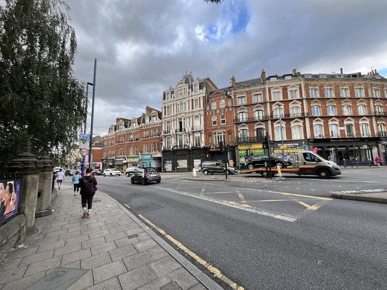 14-16 Putney High St, London for sale - Primary Photo - Image 1 of 6