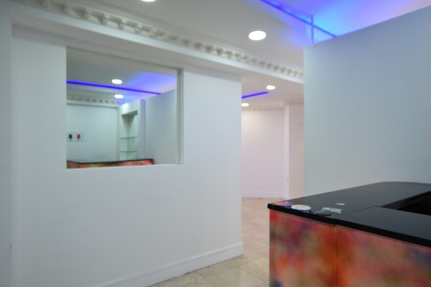 6-6A Station Rd, Epping to rent - Building Photo - Image 3 of 9