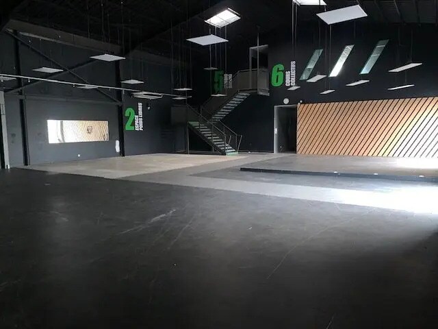Vente Commerce 615 m² - Photo 1