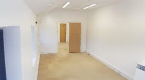 95A-95B Wood Lane, Altrincham to rent Interior Photo- Image 1 of 3