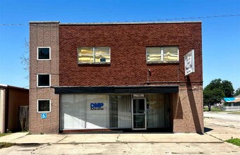 118 N Oak St, Ponca City, OK for sale Building Photo- Image 1 of 2