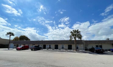 4530-4534 NE 11th Ave, Oakland Park, FL to rent Building Photo- Image 1 of 2