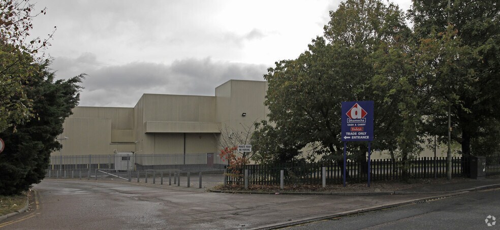 Imperial Way, Watford for sale - Primary Photo - Image 1 of 1