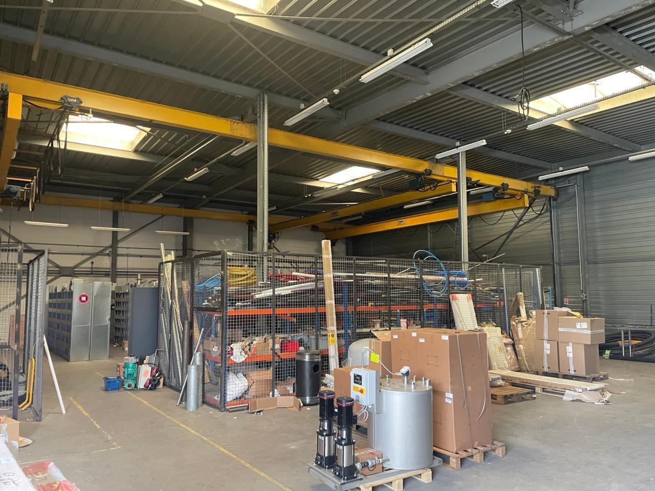 Light Industrial in Villemomble to rent Building Photo- Image 1 of 8