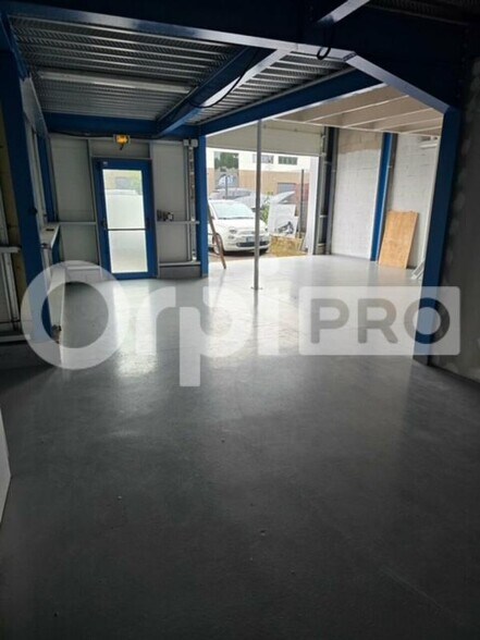 Light Industrial in Villenoy to rent - Building Photo - Image 2 of 5