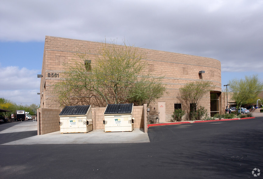 8561 E Anderson Dr, Scottsdale, AZ for rent - Building Photo - Image 3 of 6