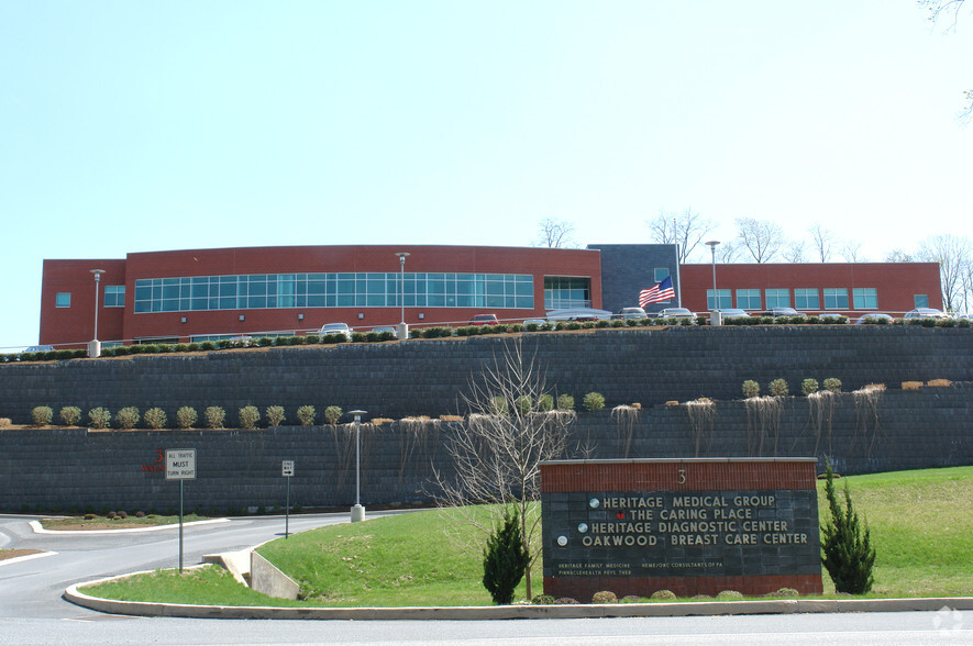 3 Walnut St, Lemoyne, PA for rent - Building Photo - Image 1 of 8