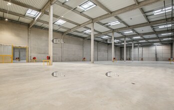 Industrial in Conflans-Sainte-Honorine to rent Interior Photo- Image 2 of 7
