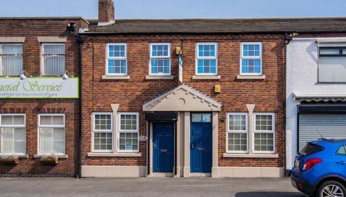 33-35 Sandy Ln, Skelmersdale for sale - Primary Photo - Image 1 of 1