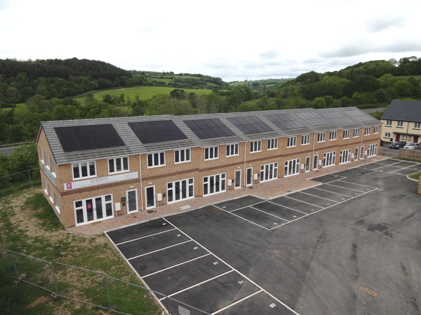 Station Hl, Chudleigh to rent Building Photo- Image 1 of 5