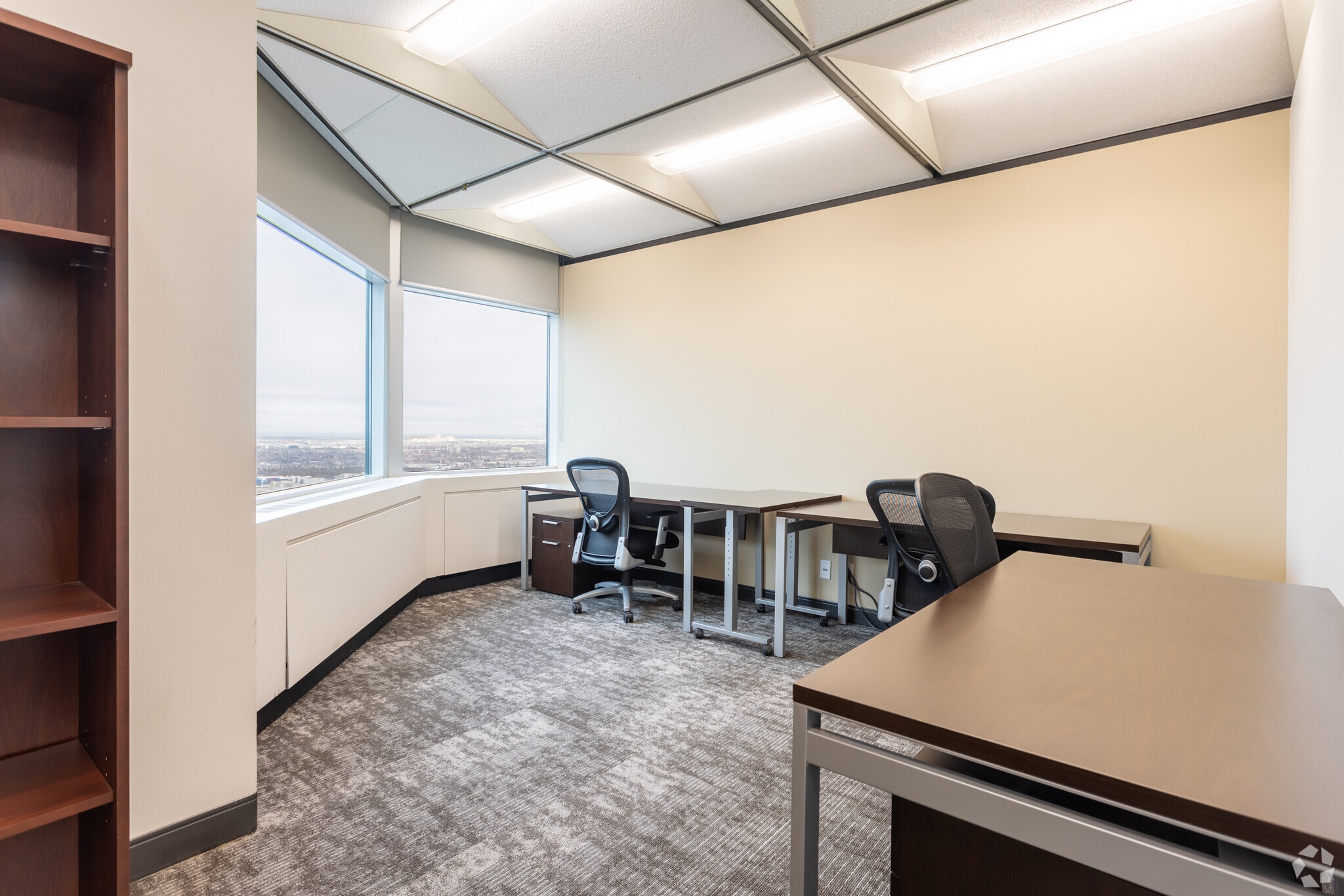 10180 101 St NW, Edmonton, AB to rent Interior Photo- Image 1 of 1