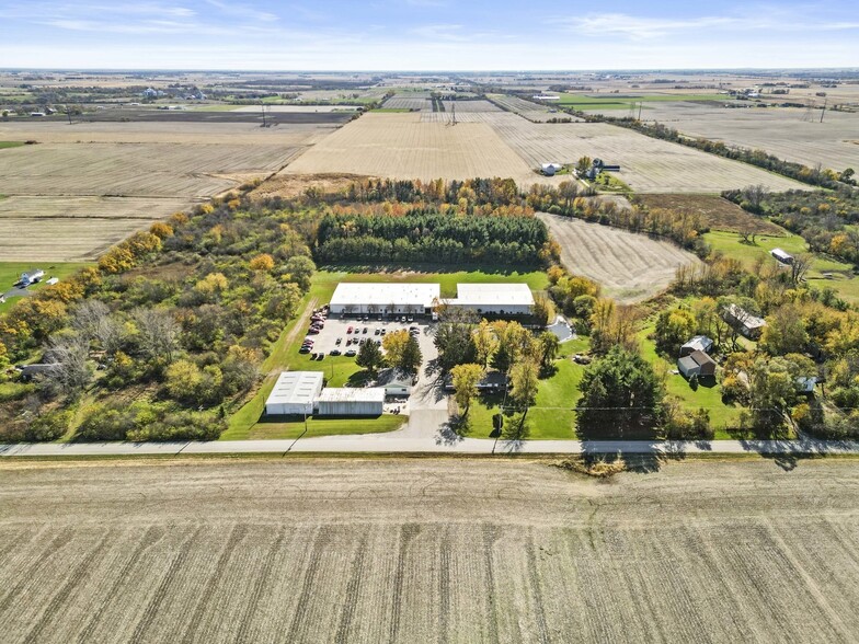 311 E Corning Rd, Beecher, IL for sale - Primary Photo - Image 1 of 65