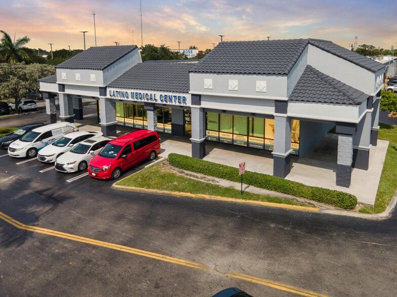 21301-21495 NW 2nd Ave, Miami, FL to rent - Building Photo - Image 3 of 6