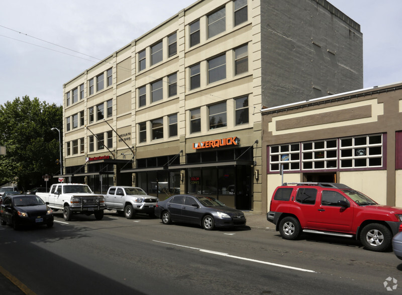 818 Commercial St, Astoria, OR for rent - Building Photo - Image 3 of 5