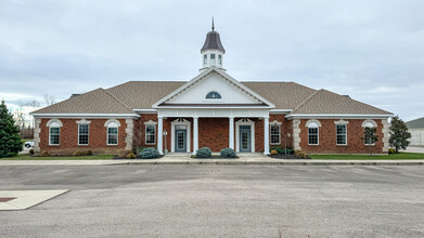 5897 Montclair Blvd, Milford, OH for rent Building Photo- Image 1 of 14