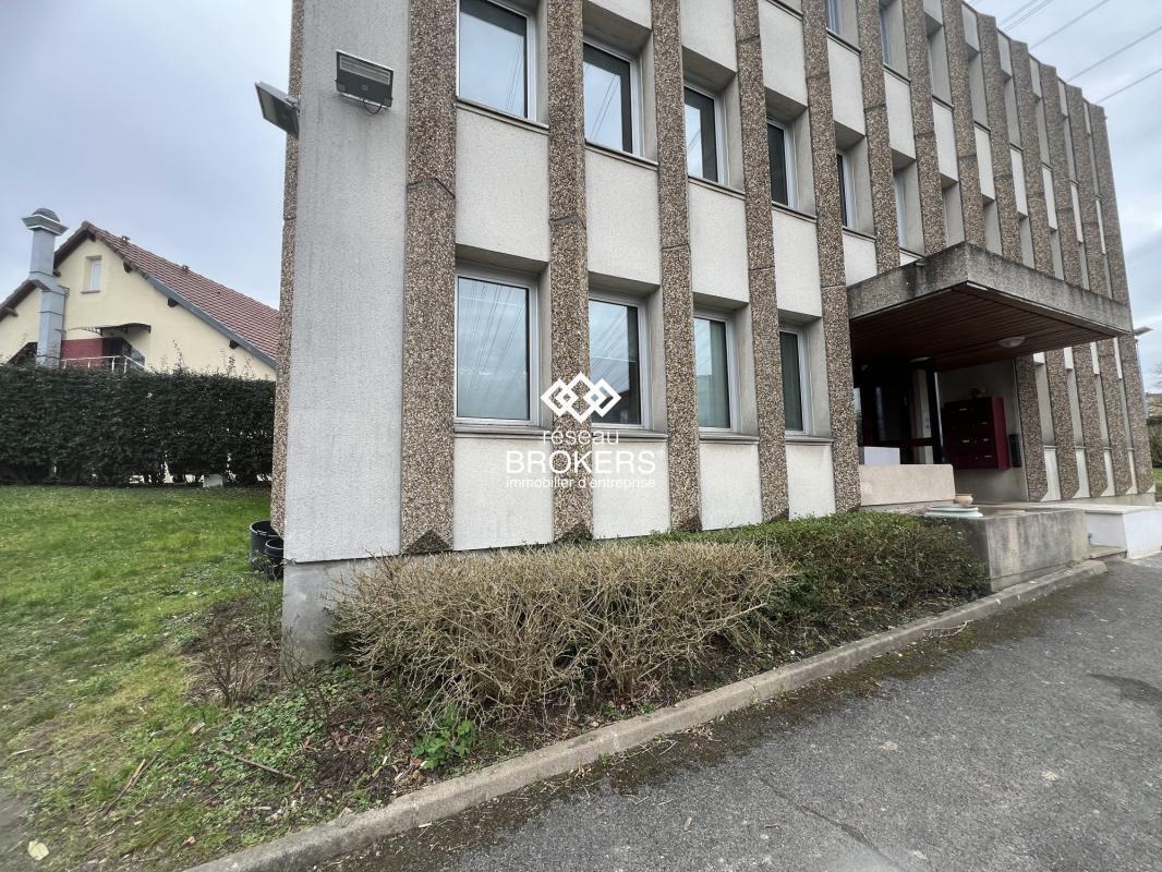 Office in Igny to rent Building Photo- Image 1 of 9
