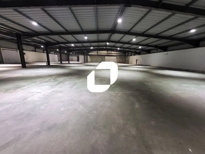 Office in Lormont to rent - Interior Photo - Image 3 of 14