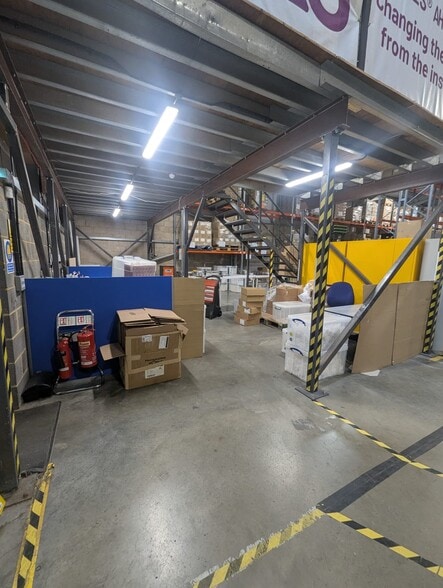 Selborne Rd, Alton to rent - Interior Photo - Image 3 of 11