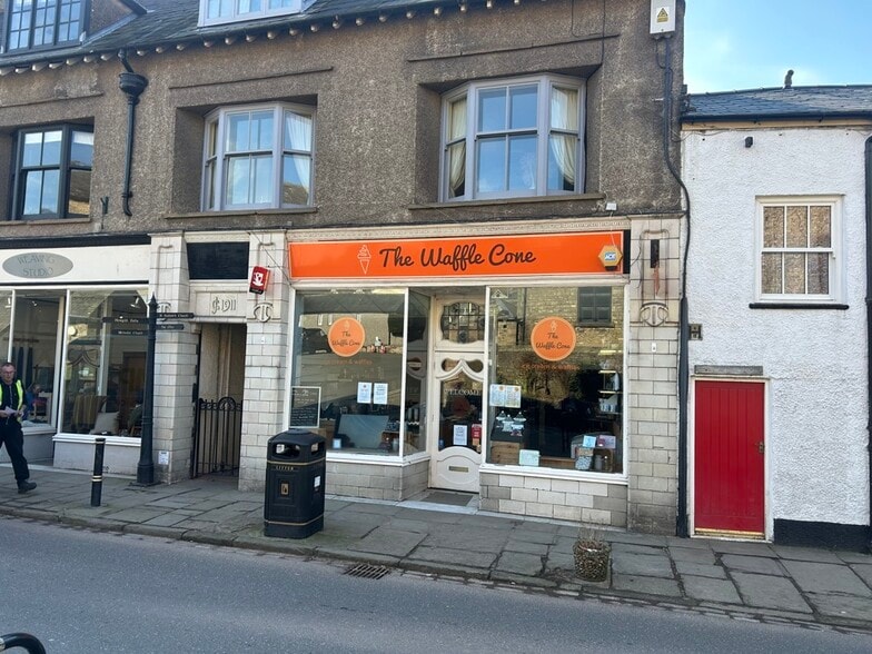 73 Main St, Sedbergh to rent - Building Photo - Image 1 of 1