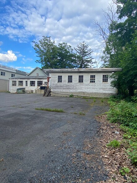 444 Pompton Ave, Cedar Grove, NJ for sale - Building Photo - Image 3 of 4