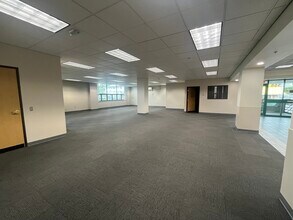 355 Kinoole St, Hilo, HI to rent Interior Photo- Image 2 of 8