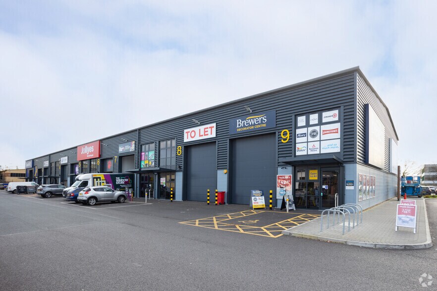 Somerford Rd, Christchurch for sale - Primary Photo - Image 1 of 1