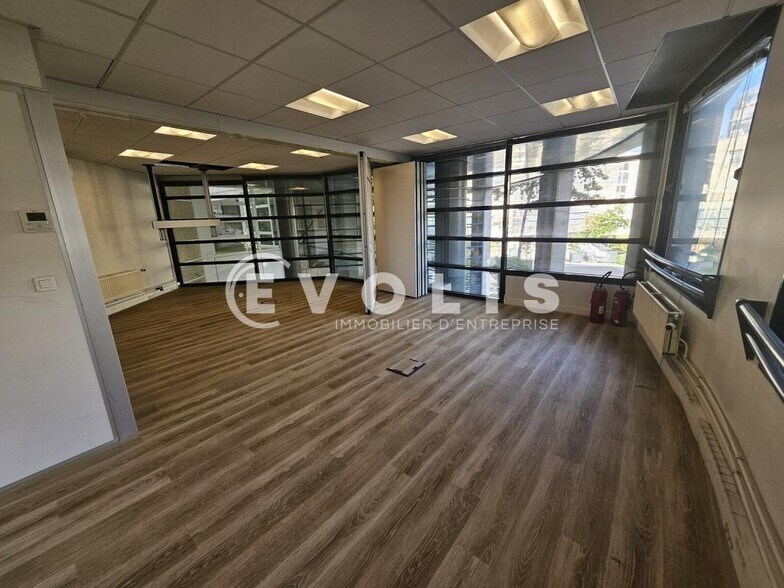 Office in Sceaux to rent - Interior Photo - Image 2 of 31