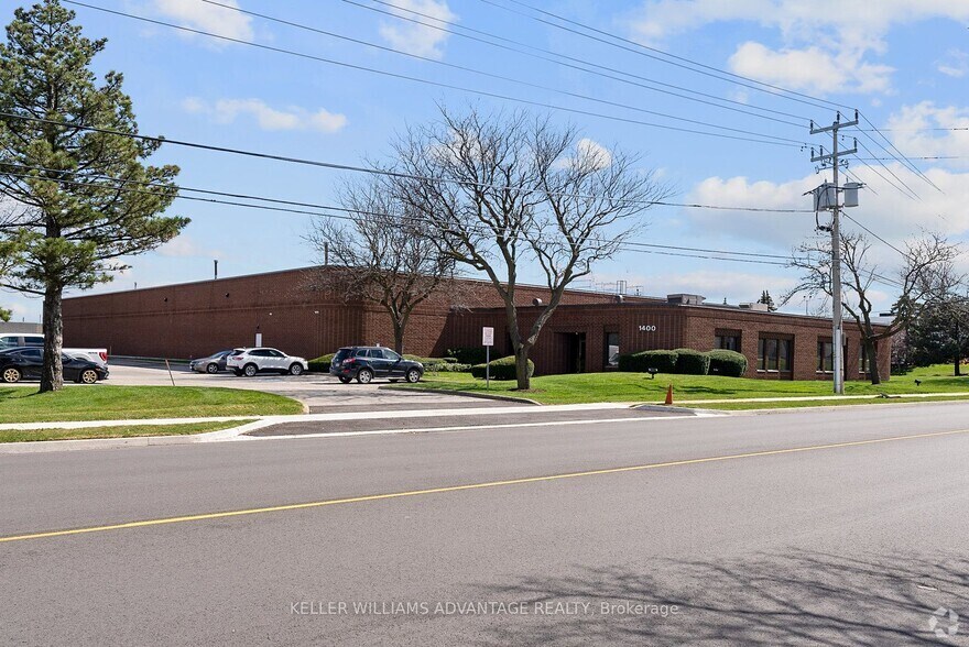 1400 Meyerside Dr, Mississauga, ON for rent - Primary Photo - Image 1 of 12