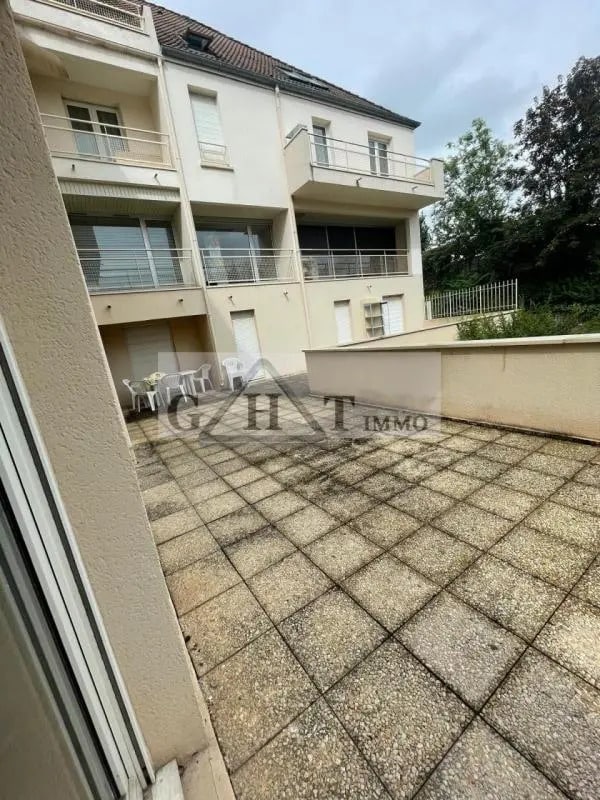 Office in Melun to rent Building Photo- Image 1 of 14