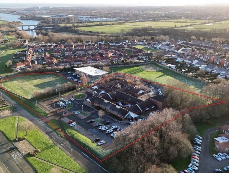 The Oval, Bedlington for sale - Primary Photo - Image 1 of 1