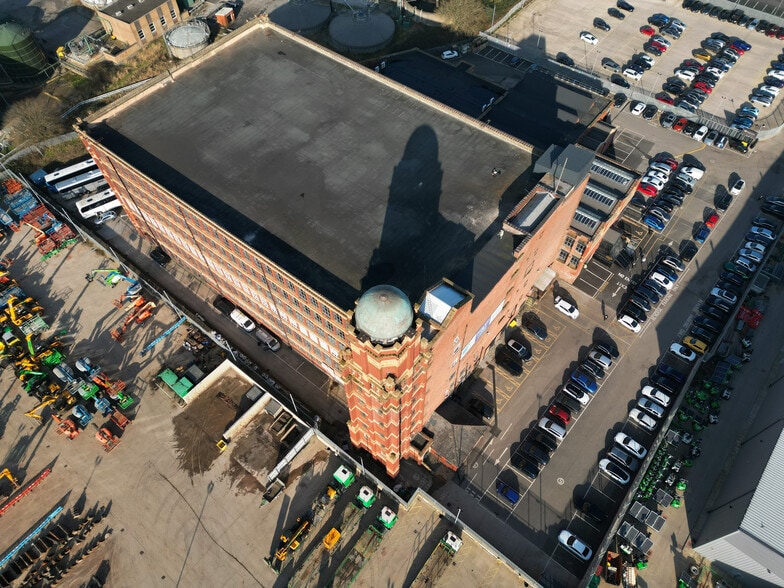 Gordon St, Oldham to rent - Aerial - Image 2 of 49