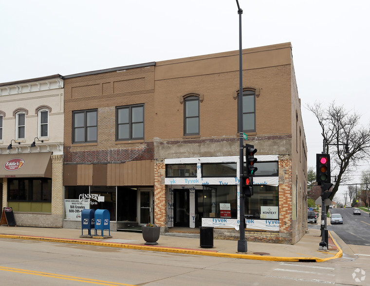 240-242 E Main St, Sun Prairie, WI for sale - Primary Photo - Image 1 of 1