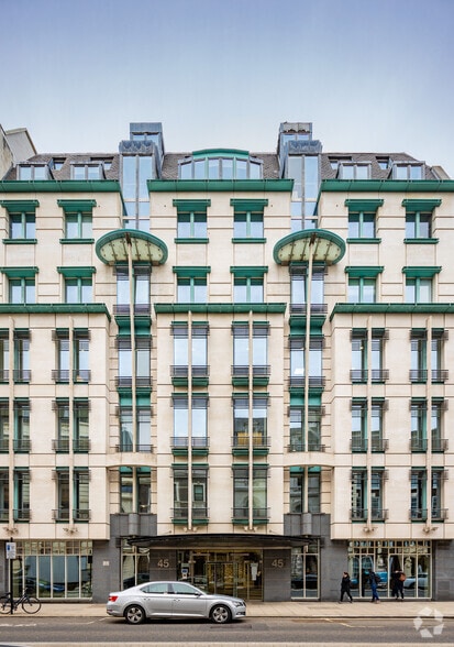45 Pall Mall, London to rent - Building Photo - Image 3 of 4