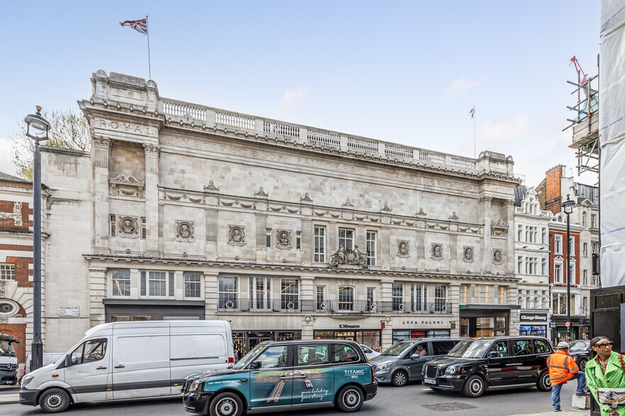 36-40 Jermyn St, London to rent - Primary Photo - Image 1 of 274