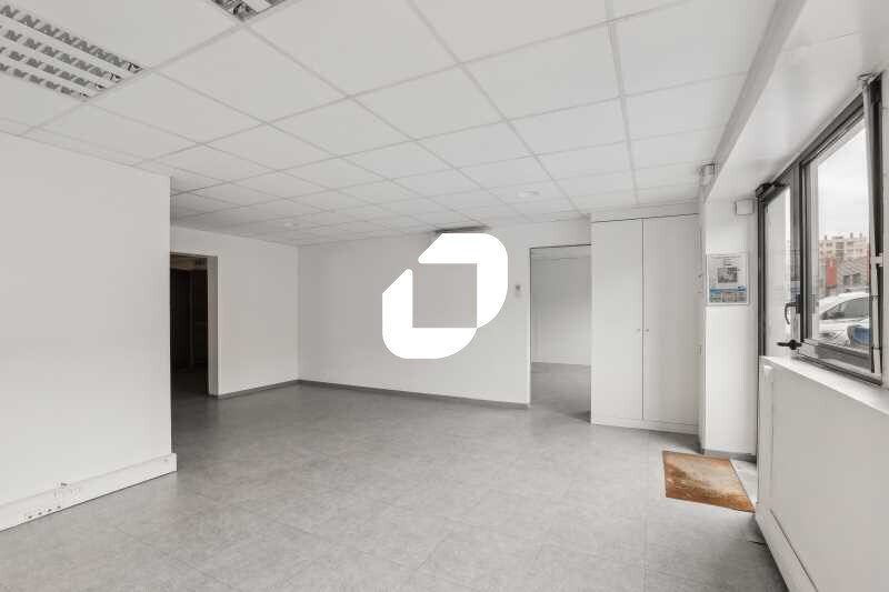 Office in Villeurbanne to rent - Interior Photo - Image 2 of 16