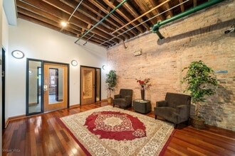 607 W Fulton St, Chicago, IL to rent Lobby- Image 2 of 4