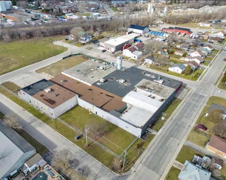 360 Brock St, Brantford, ON for sale - Aerial - Image 1 of 25