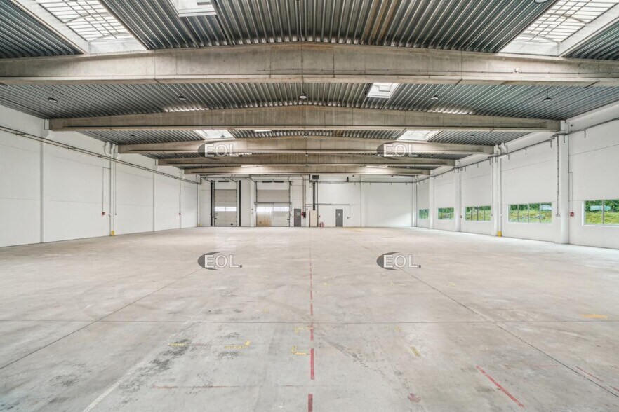 Industrial in Chilly-Mazarin to rent - Interior Photo - Image 3 of 7