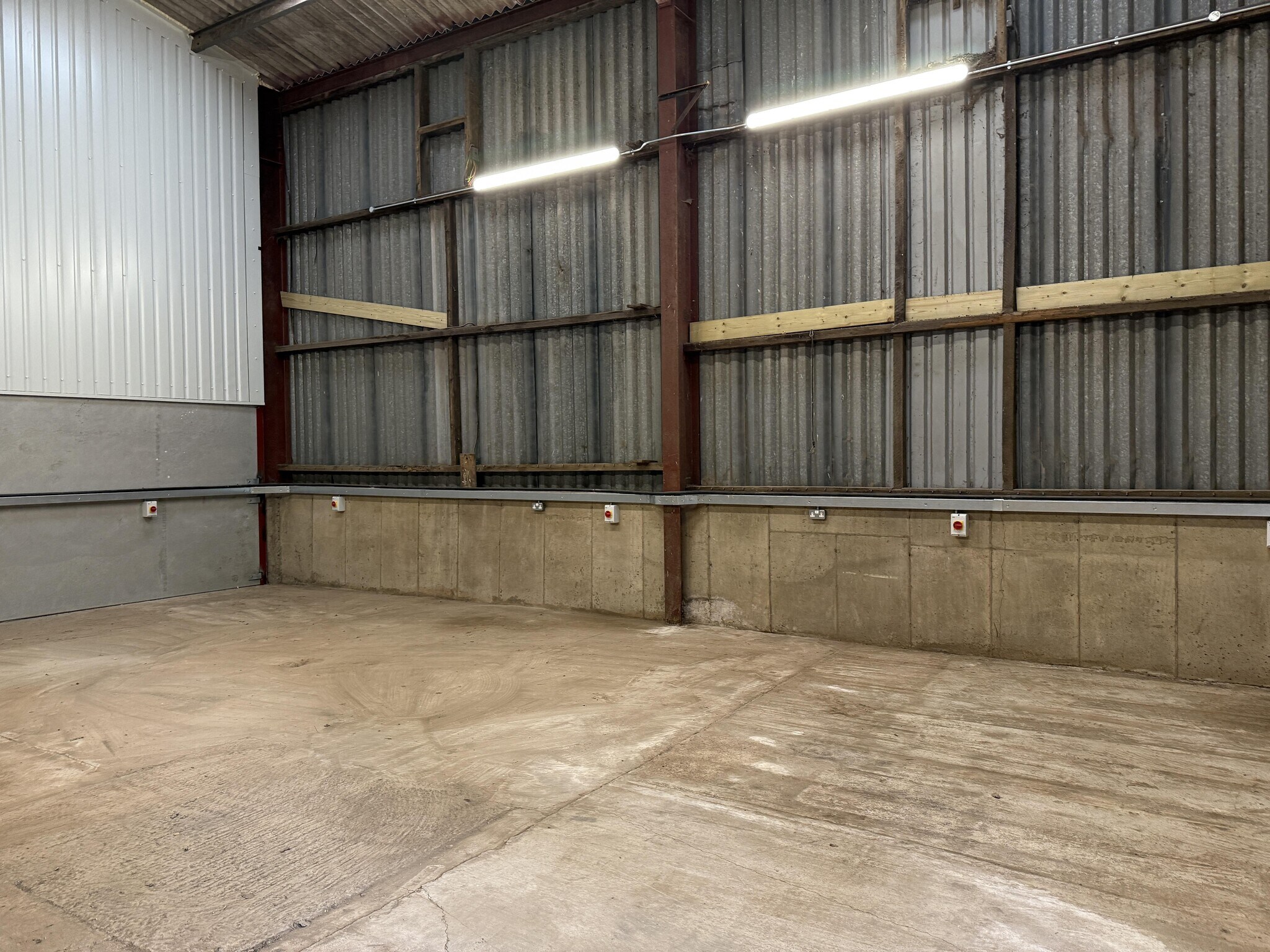 Lilly Hall Lane Road, Little Marcle to rent Building Photo- Image 1 of 1